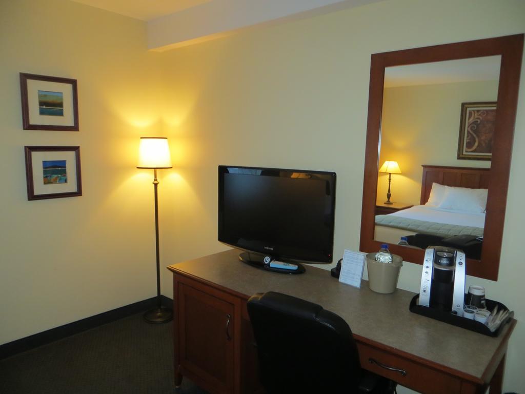 Hotel St-Bernard Saint-Bernard-de-Lacolle Pokoj fotografie