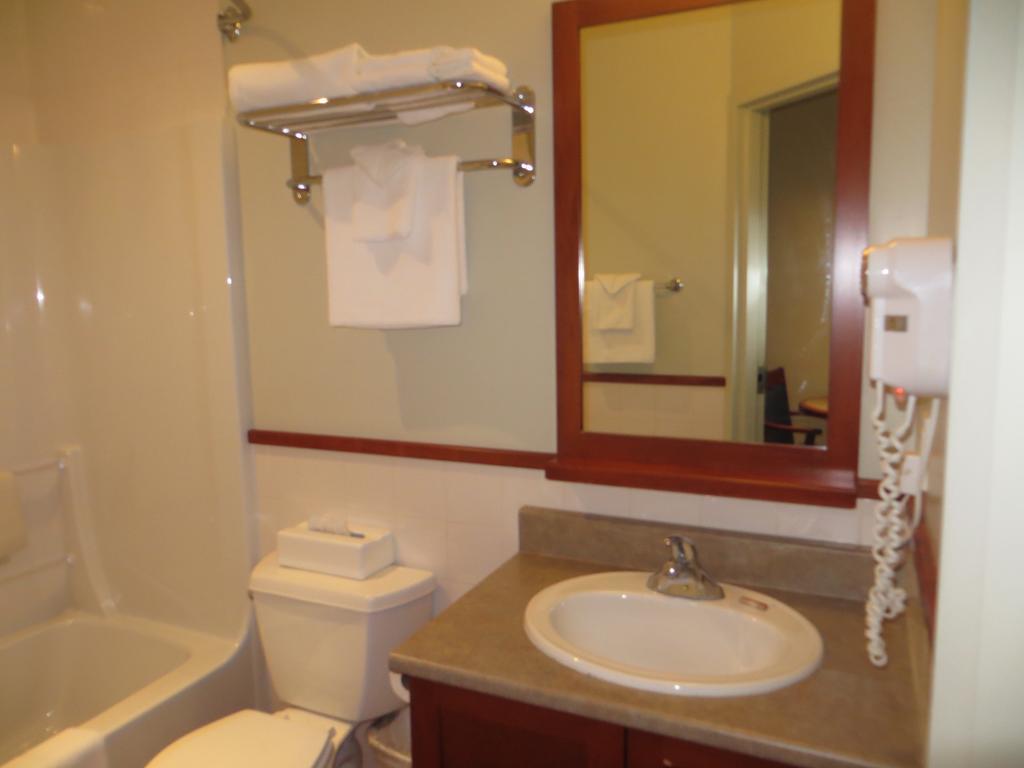 Hotel St-Bernard Saint-Bernard-de-Lacolle Pokoj fotografie