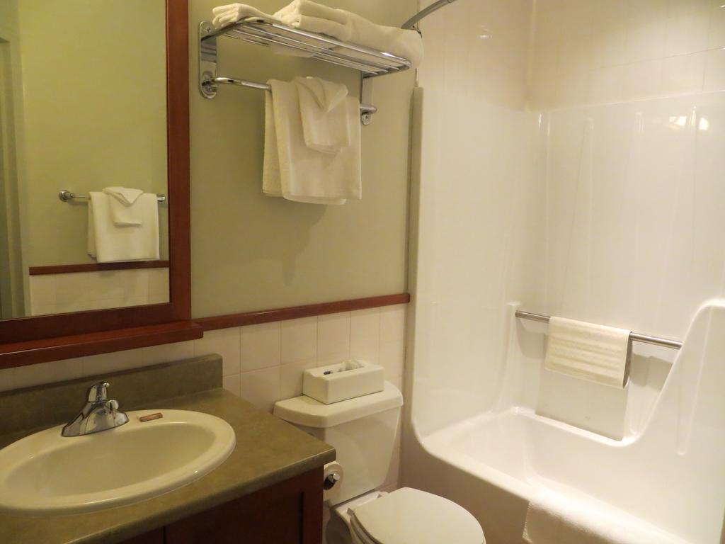 Hotel St-Bernard Saint-Bernard-de-Lacolle Pokoj fotografie